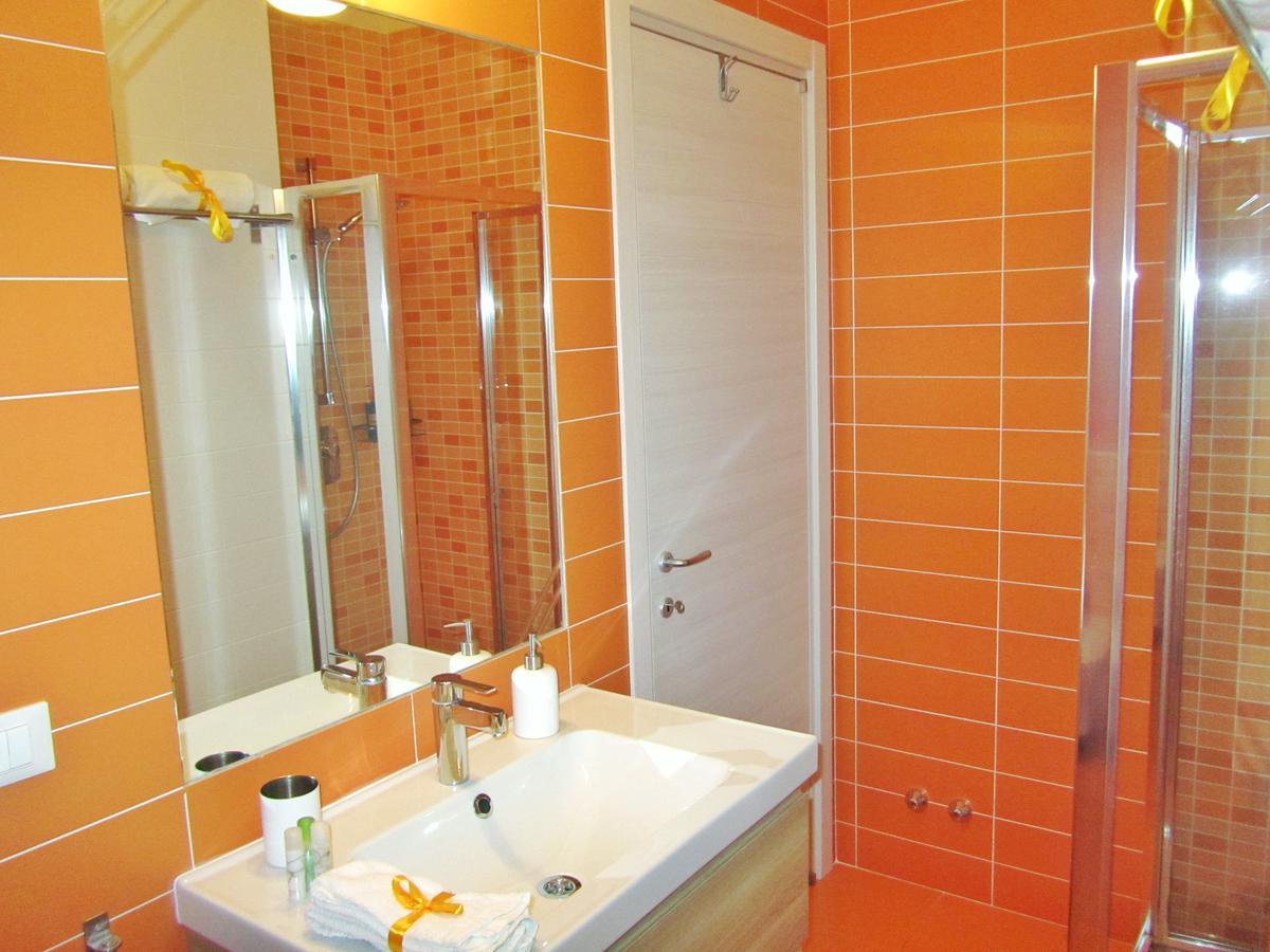 B&B Il Giardino In Citta - Parcheggio Privato Gratuito ฟอจเจีย ภายนอก รูปภาพ